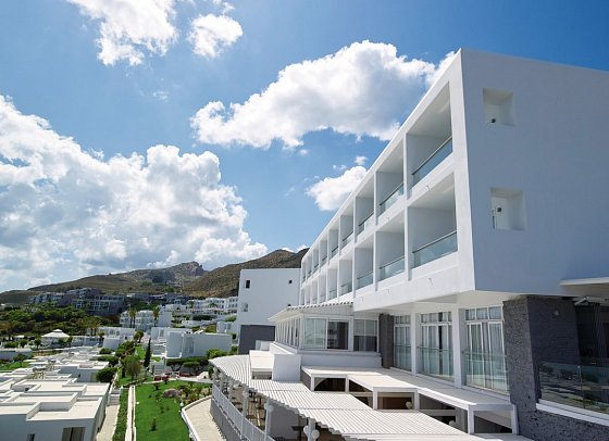 Dimitra Beach Hotel & Suites