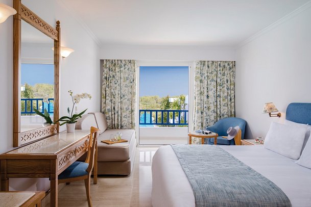 Mitsis Ramira - Wohnbeispiel Doppelzimmer Meerblick (Zimmercodierung D1M)