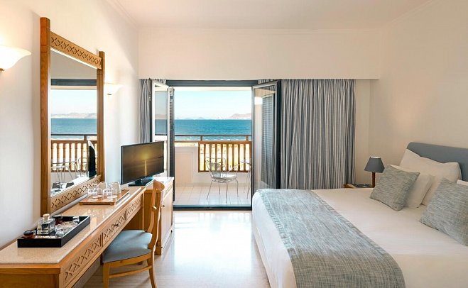 Mitsis Ramira - Wohnbeispiel Doppelzimmer Meerblick (Zimmercodierung D1M)