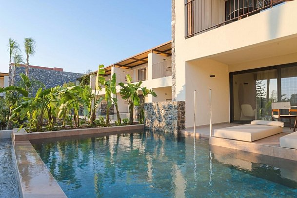 Arato by E-Geo - Beispiel Aussenbereich Grand Suite Private Pool (Zimmercodierung WOR)