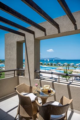 Astir Odysseus Resort & Spa - Wohnbeispiel Doppelzimmer Meerblick (Zimmercodierung D1M)