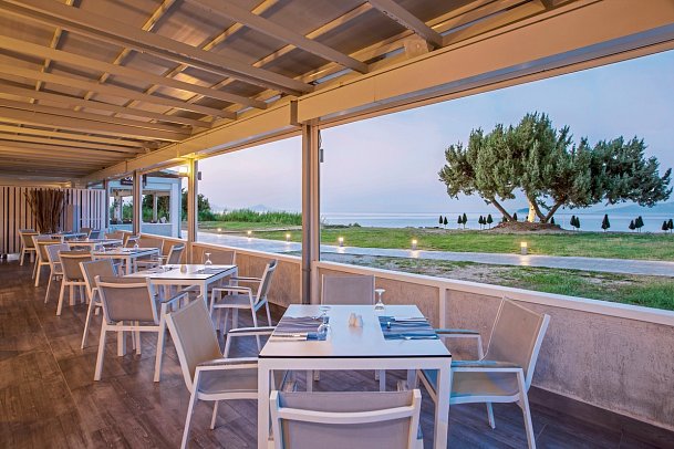 Porto Bello Royal Resort & Spa - Isalos Taverne