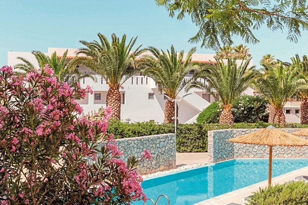 Akti Palace - Wohnbeispiel Doppelzimmer Gemeinschafts-Pool (Zimmercodierung DBQ)