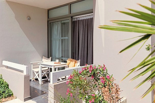 Akti Palace - Wohnbeispiel Doppelzimmer Gemeinschafts-Pool (Zimmercodierung DBQ)