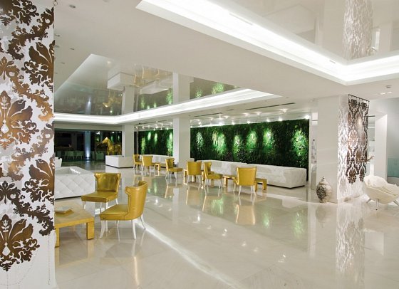 Diamond Deluxe Hotel & Spa