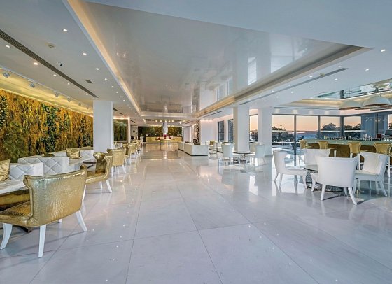 Diamond Deluxe Hotel & Spa