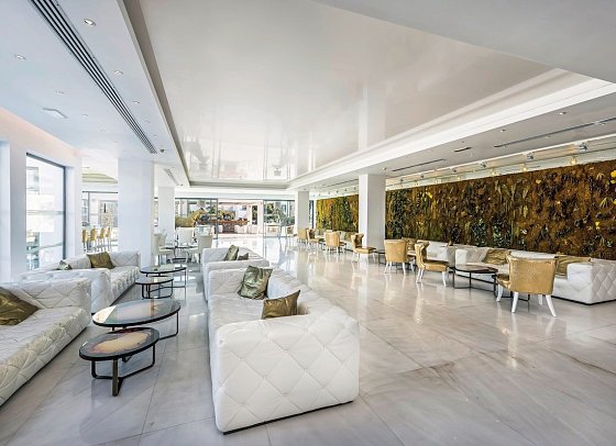 Diamond Deluxe Hotel & Spa