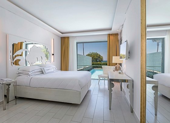 Diamond Deluxe Hotel & Spa - Wohnbeispiel Suite Privatpool (Zimmercodierung W1R)