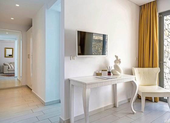 Diamond Deluxe Hotel & Spa - Wohnbeispiel Suite Privatpool (Zimmercodierung W1R)