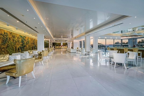 Diamond Deluxe Hotel & Spa