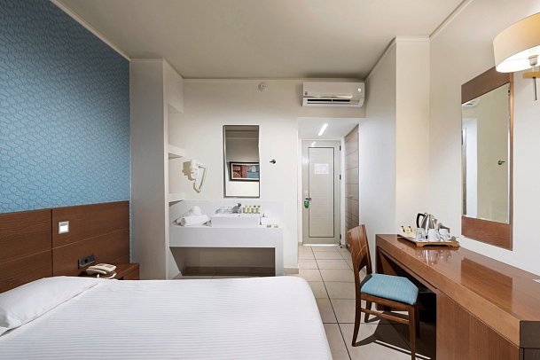 Blue Lagoon Resort - Wohnbeispiel Doppelzimmer Poolblick (Zimmercodierung DBP)