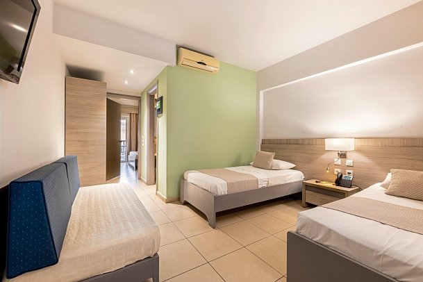 Akti Beach Club - Wohnbeispiel Familienzimmer Superior (Zimmercodierung FS1)