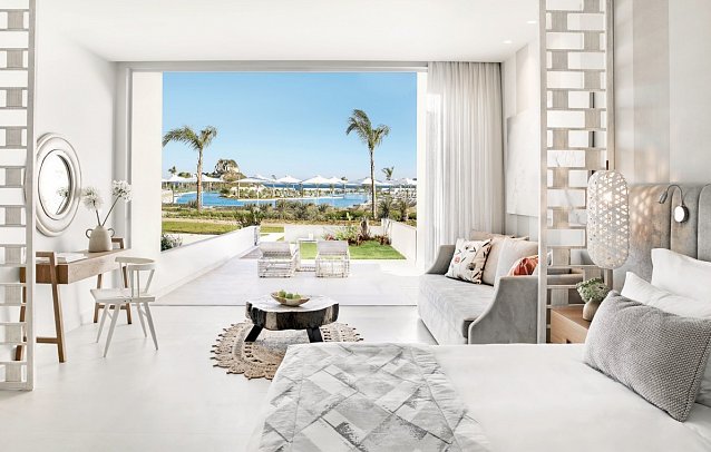 Ikos Aria - Wohnbeispiel Juniorsuite Deluxe Privatgarten Poolblick (Zimmercodierung JDP)