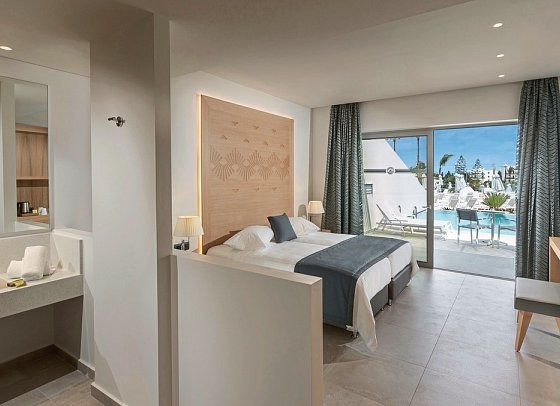 Blue Lagoon Ocean - Wohnbeispiel Juniorsuite Privatpool (Zimmercodierung J1R)