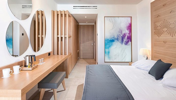 Blue Lagoon Ocean - Wohnbeispiel Doppelzimmer Meerblick Jacuzzi (Zimmercodierung D2M)