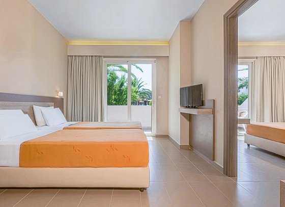 Esperia Hotel - Wohnbeispiel Familienzimmer (Zimmercodierung FB1)