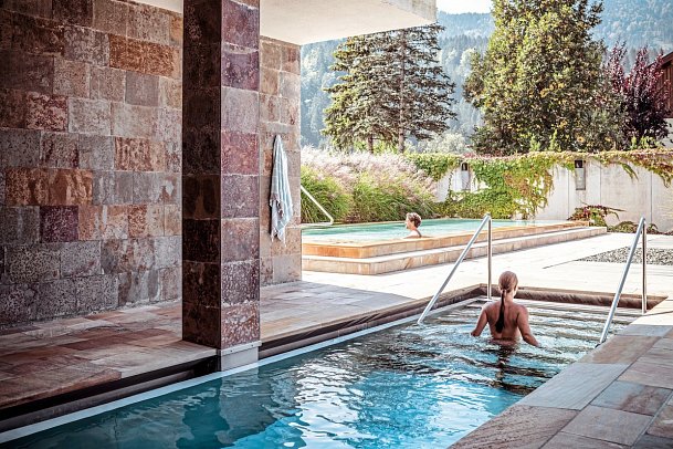 Falkensteiner Hotel & Spa Carinzia - Wohnbeispiel Doppelzimmer seitl. Meerblick (Zimmercodierung DBN)