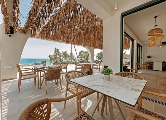 Acron Seaside Suites