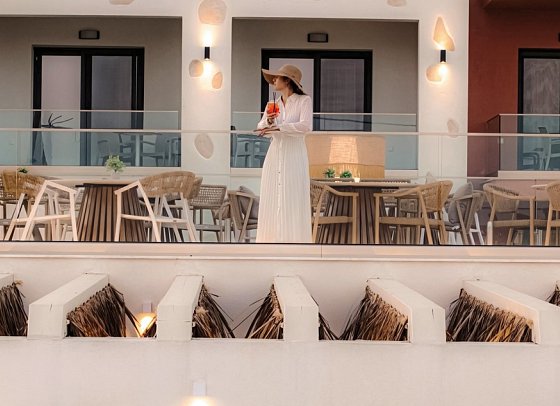 Acron Seaside Suites