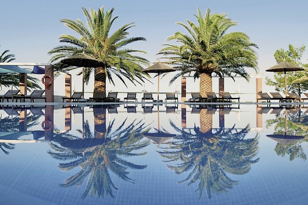 Alexandra Beach Spa Resort