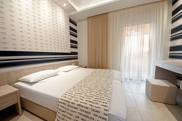 Louloudis Fresh - Wohnbeispiel Deluxe Lateral Sea View (Zimmercodierung DBN)