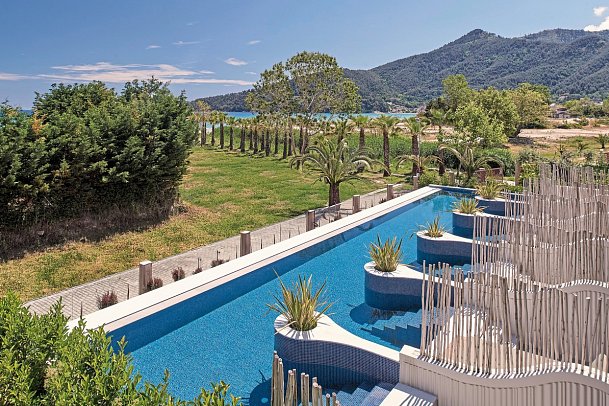 Alexandra Golden Boutique Hotel - Wohnbeispiel Juniorsuite Club Swim Up (Zimmercodierung JLQ)