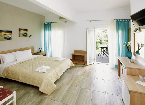 Hotel Chrisa - Wohnbeispiel Doppelzimmer Gartenblick (Zimmercodierung DBG)