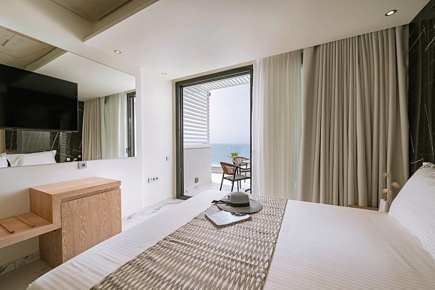 Zest - Wohnbeispiel Doppelzimmer Deluxe Meerblick (Zimmercodierung DDM)