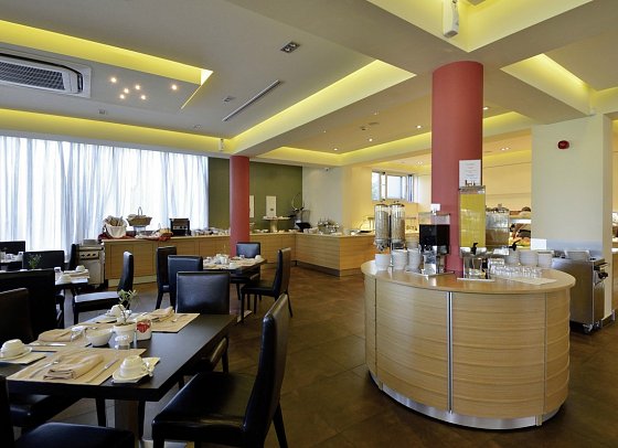 Royal Paradise Beach Resort & Spa