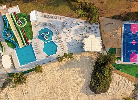 Blue Dream Palace