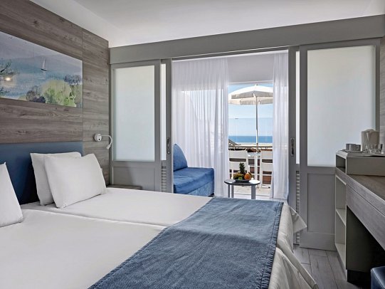 Atlantica Sungarden Beach - Wohnbeispiel Familienzimmer Superior Meerblick (Garden Area) (Zimmercodierung FSM)