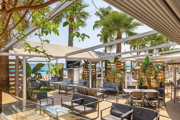 Vrissaki Beach Hotel