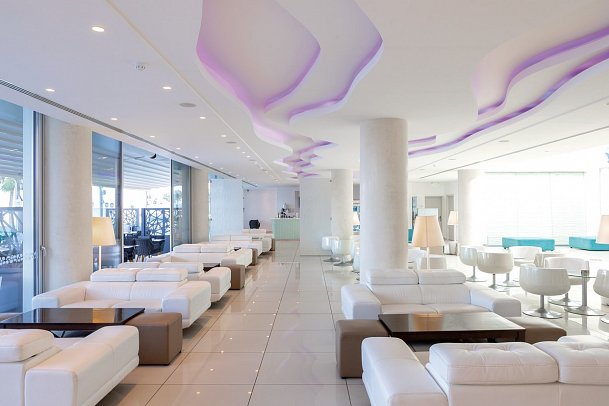 Vrissaki Beach Hotel