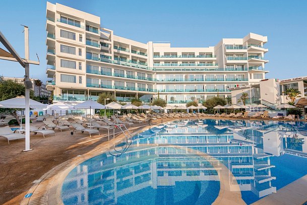 Vrissaki Beach Hotel