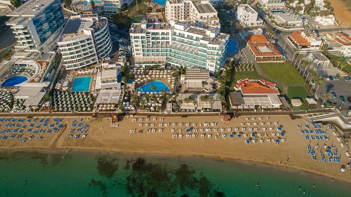 Vrissaki Beach Hotel