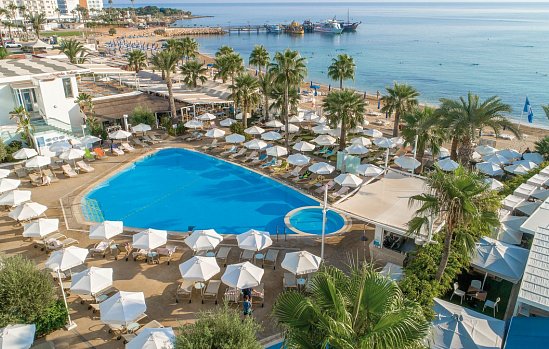Vrissaki Beach Hotel