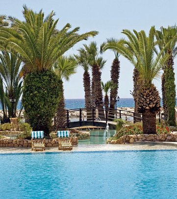 Sandy Beach Hotel & Spa