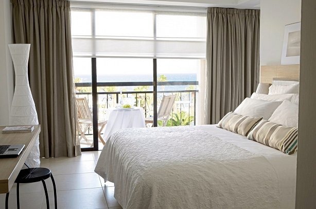 Sandy Beach Hotel & Spa - Wohnbeispiel Doppelzimmer Executive Meerblick (Zimmercodierung DTM)