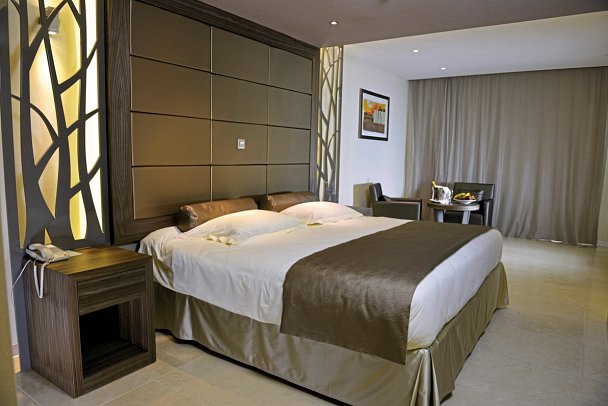 Adams Beach - Wohnbeispiel Doppelzimmer Deluxe Meerblick (Zimmercodierung DDM)