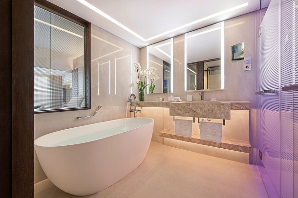 Four Seasons - Bad Beispiel Doppelzimmer Superior Landblick (Zimmercodierung DSL)