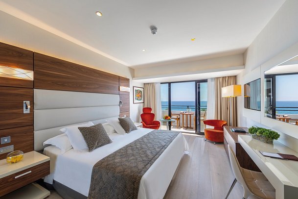 Amathus Beach Limassol - Wohnbeispiel Doppelzimmer Superior Meerblick (Zimmercodierung DSM)