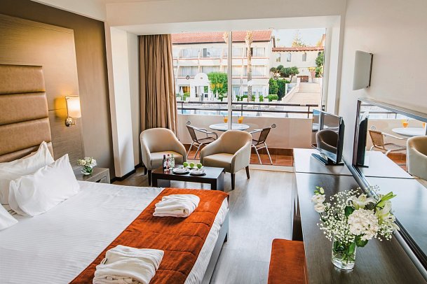 Napa Plaza - Wohnbeispiel Doppelzimmer Deluxe Poolblick (Zimmercodierung DDP)