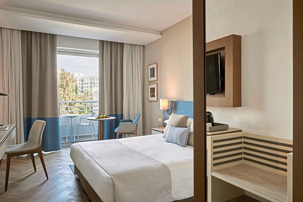 Mediterranean Beach Hotel - Wohnbeispiel Doppelzimmer Superior Landblick