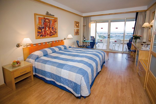 St Raphael - Wohnbeispiel Doppelzimmer Executive Marinablick (Zimmercodierung DTH)