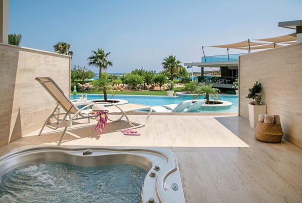 Asterias Beach - Wohnbeispiel Juniorsuite Swim-Up (Zimmercodierung JBQ)