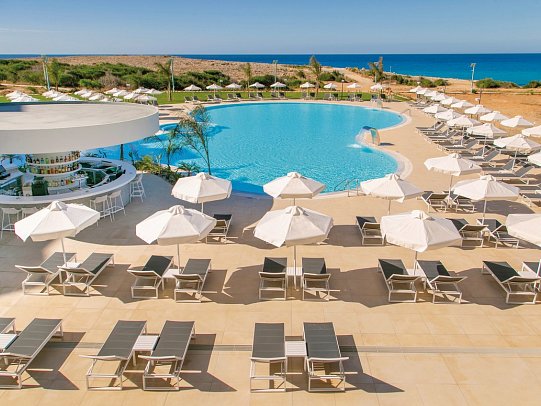 NissiBlu Beach Resort - Wohnbeispiel Doppelzimmer Superior seitl. Meerblick (Zimmercodierung DSN)