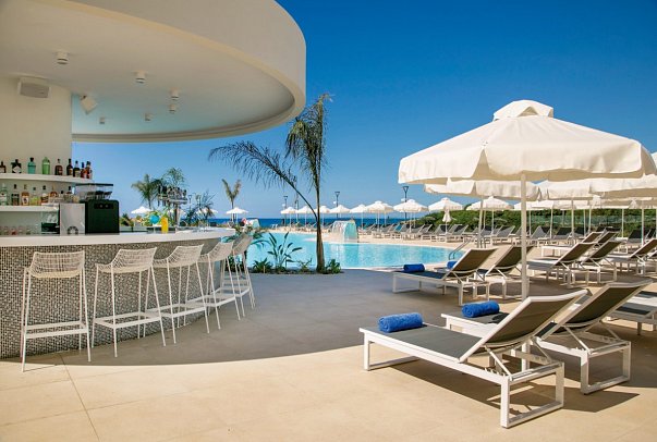 NissiBlu Beach Resort - Wohnbeispiel Juniorsuite Meerblick (Zimmercodierung JBM)