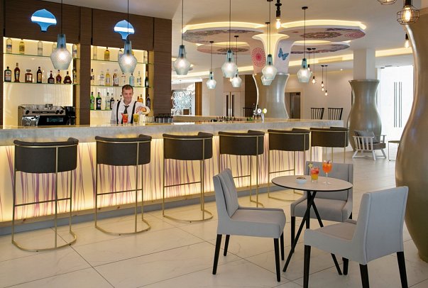 Vangelis Hotel & Suites