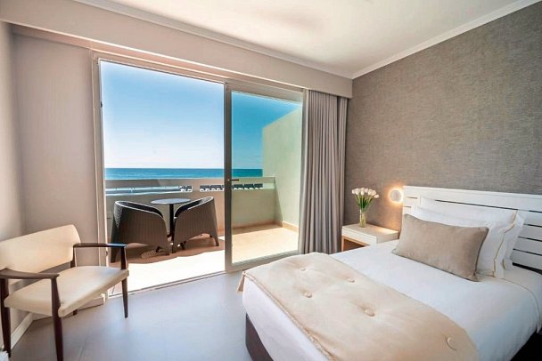 Arribas Sintra Hotel - Wohnbeispiel Doppelzimmer Meerblick (Zimmercodierung DBM)