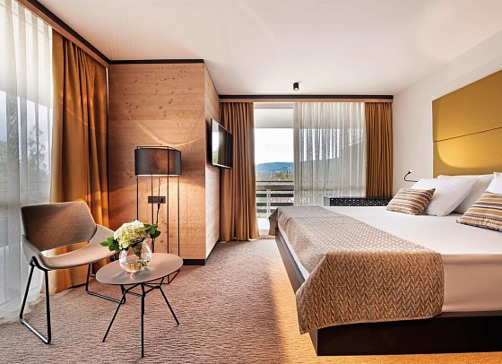 Rikli Balance Hotel - Wohnbeispiel Suite Familie (Zimmercodierung WI1)